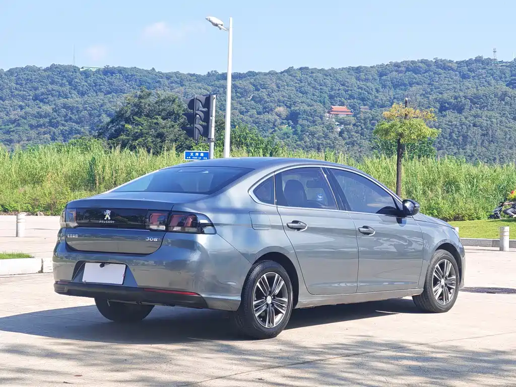 Peugeot 308 — миниатюра 4