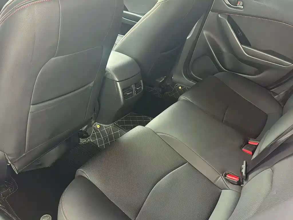 Mazda 3 Axela — миниатюра 8