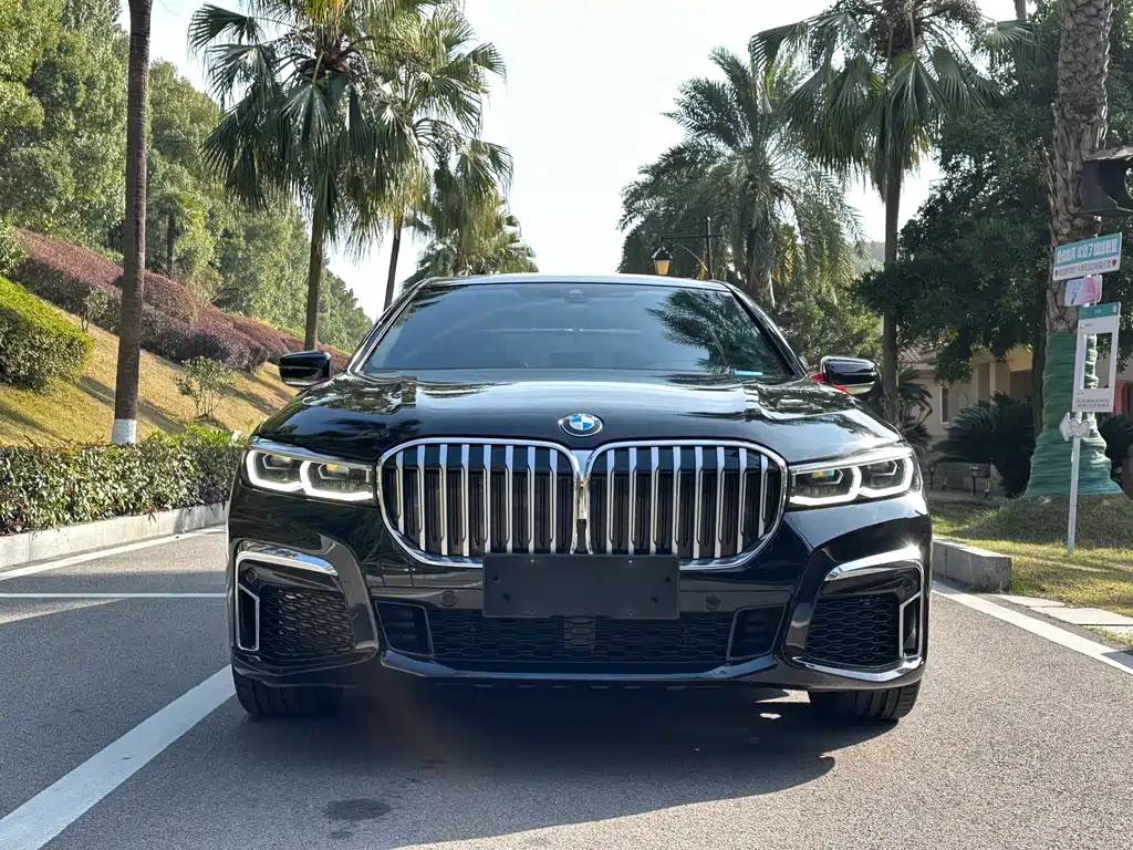 BMW 7 SERIES