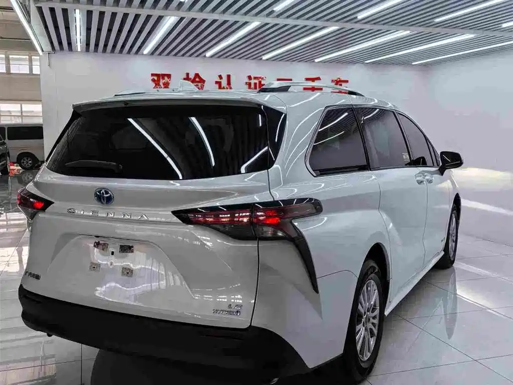 Toyota Sienna 2021 2.5L Comfort