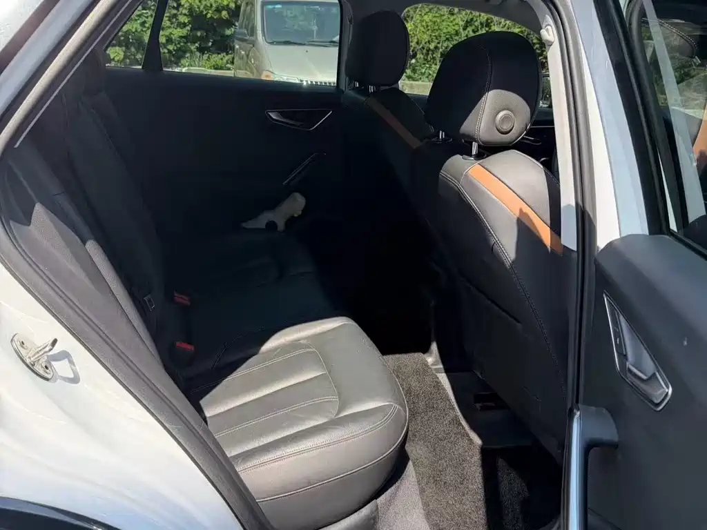 Audi Q2L 2022 35 TFSI Luxury