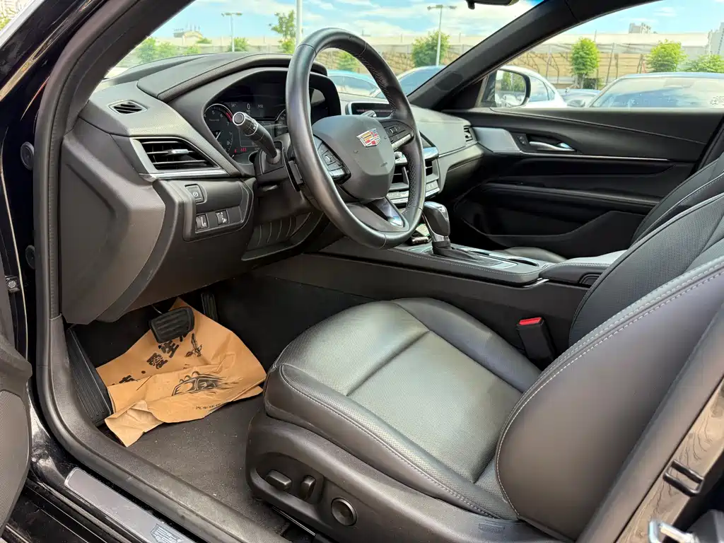 Cadillac CT4 — миниатюра 8