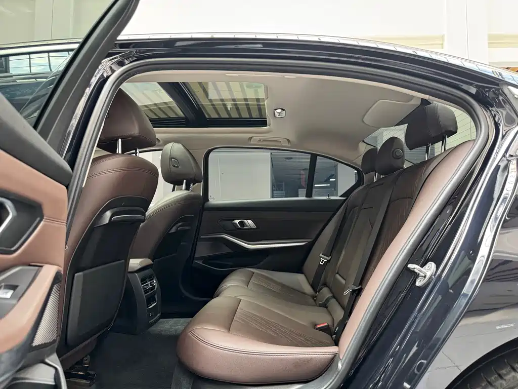 BMW 3 Series — миниатюра 13