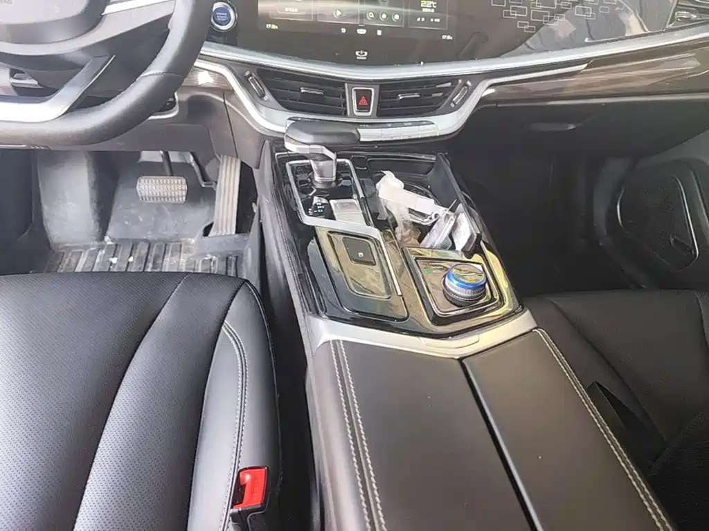 Geely Borui Hybrid — миниатюра 14