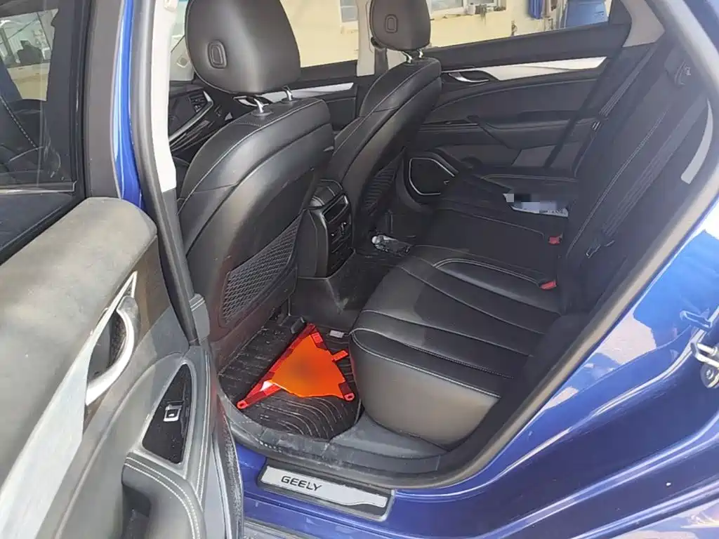 Geely Borui Hybrid — миниатюра 17