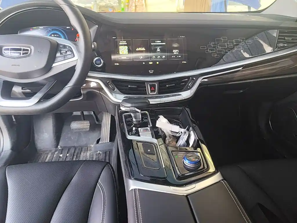 Geely Borui Hybrid — миниатюра 13