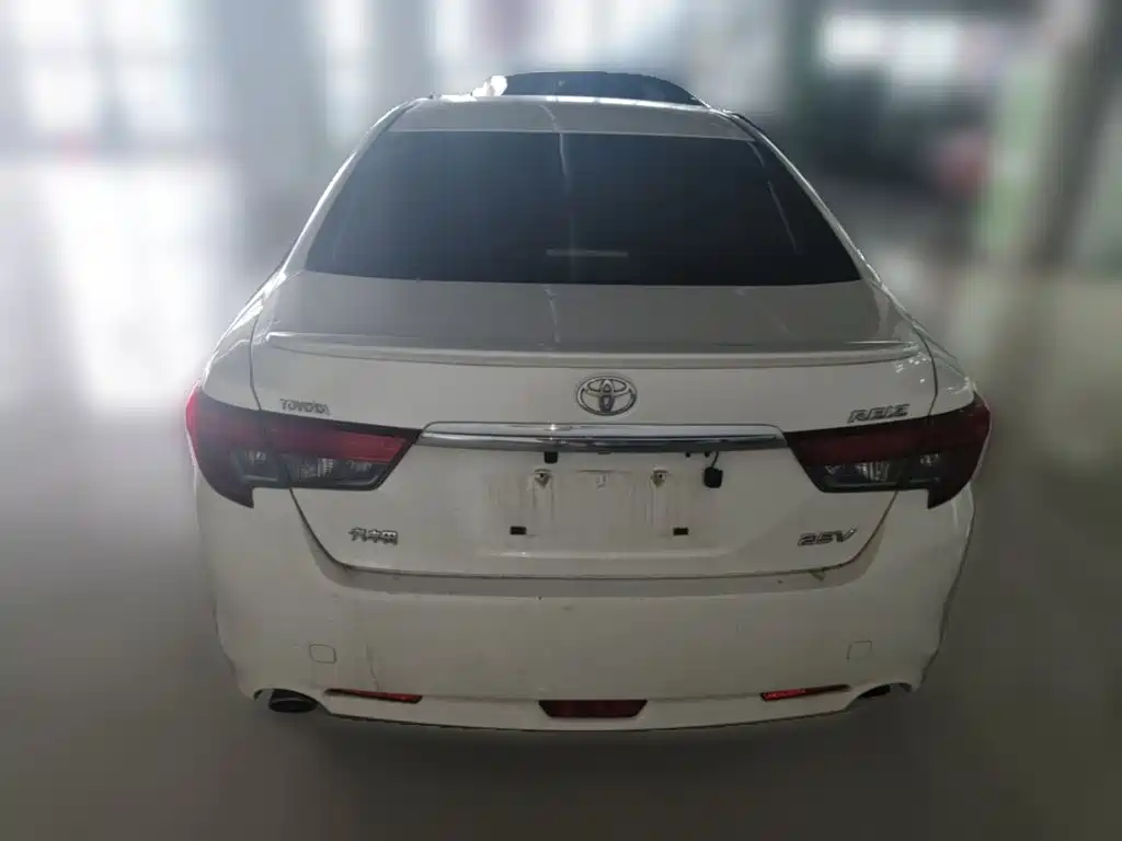 Toyota Reiz 2013 2.5V