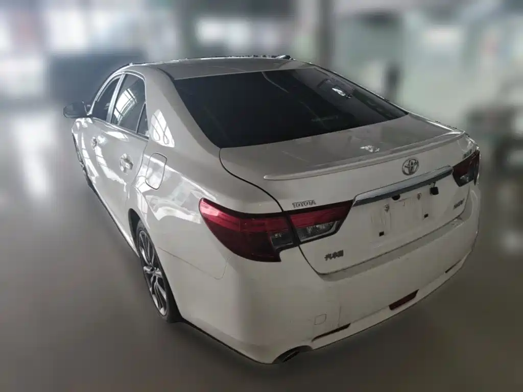 Toyota Reiz 2013 2.5V