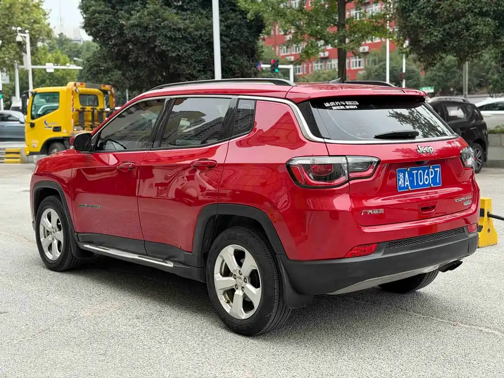 Jeep Compass — миниатюра 6