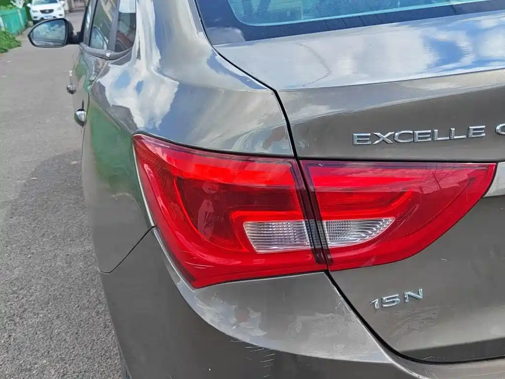 Buick Excelle — миниатюра 6