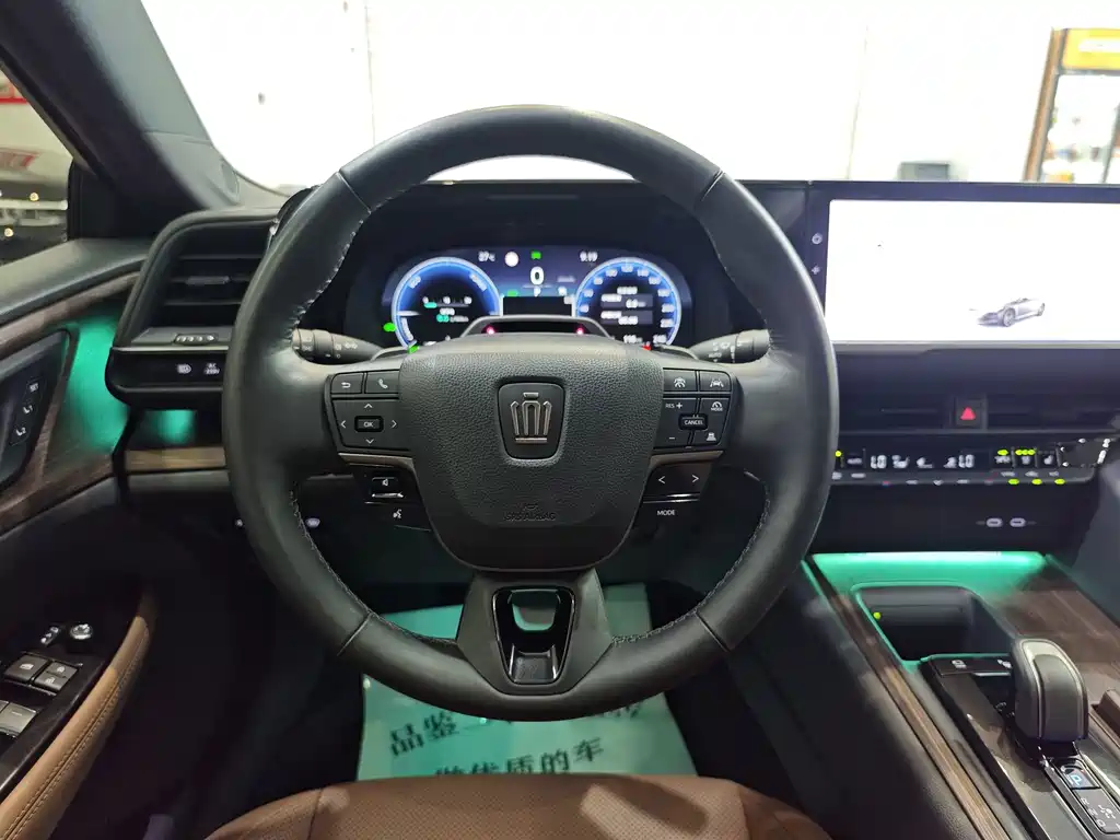 Toyota Crown (Import) — миниатюра 9