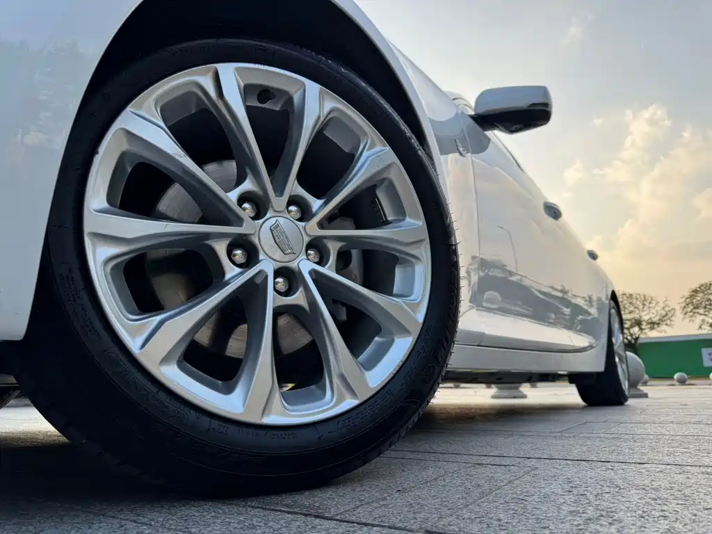 Cadillac CT5 — миниатюра 4
