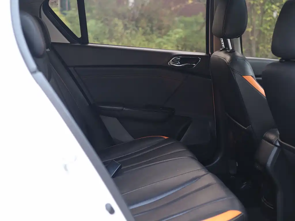 Baojun 310 — миниатюра 26