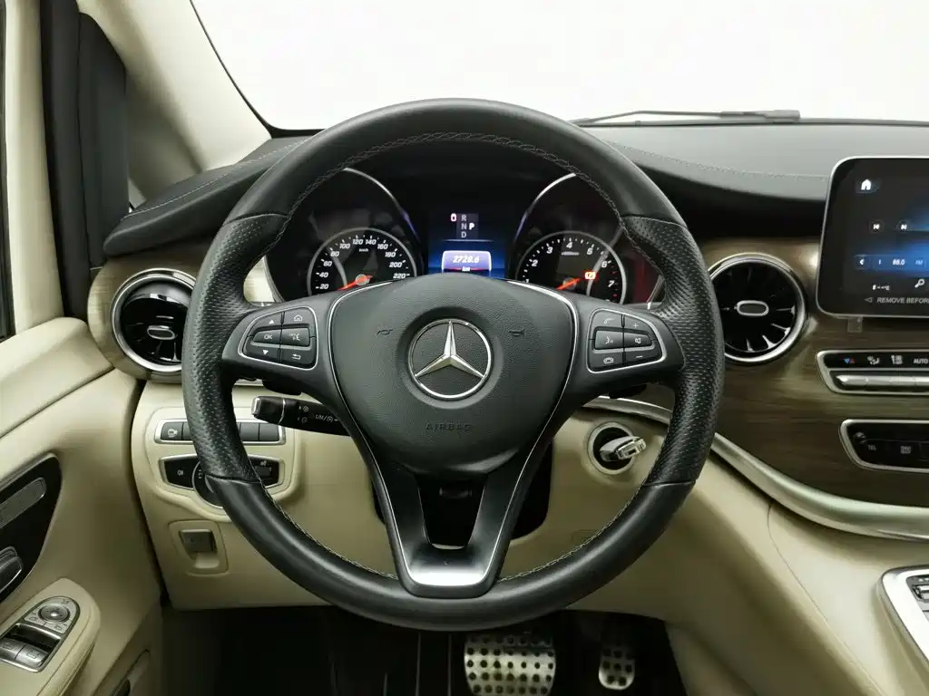 Mercedes-Benz V-Class — миниатюра 11