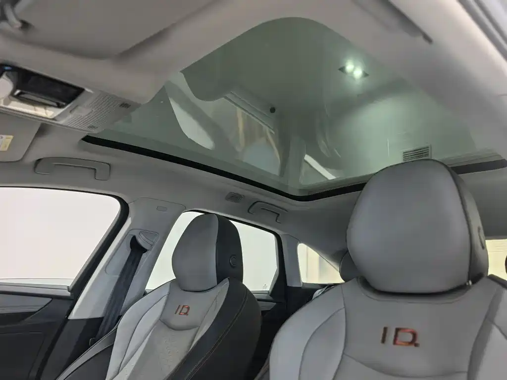 VOLKSWAGEN ID.7 VIZZION