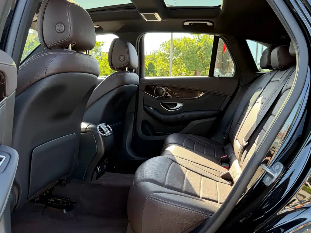 Mercedes-Benz GLC 2019 GLC 260 4MATIC Luxury