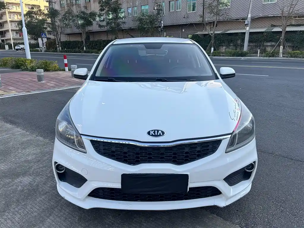 KIA K2