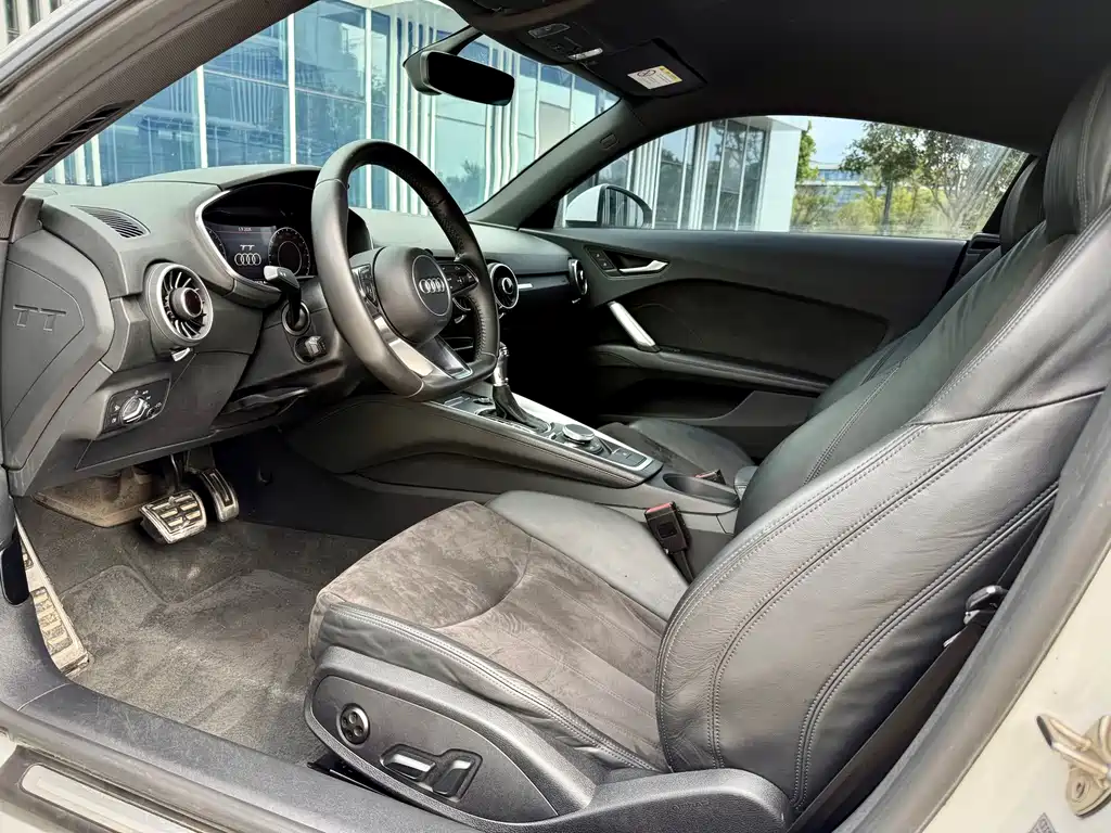 Audi TT — миниатюра 10