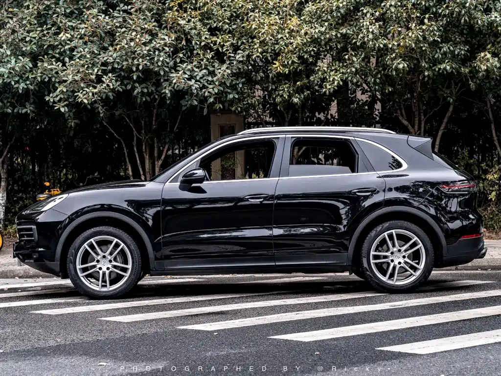 Porsche Cayenne — миниатюра 2