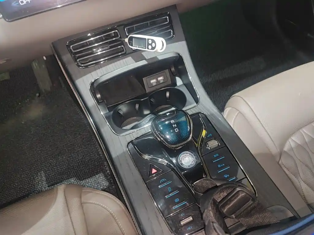 BYD Han — миниатюра 14
