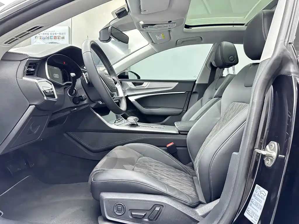 Audi A7L — миниатюра 10