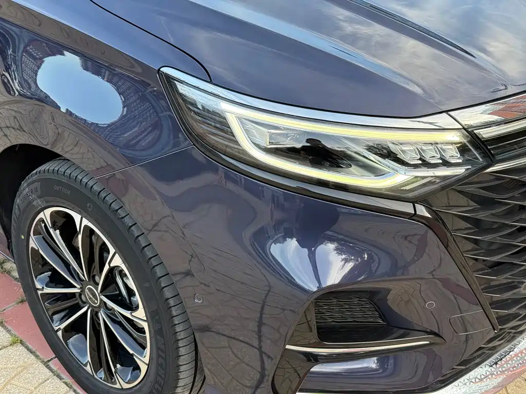 Roewe iMAX8 — миниатюра 3