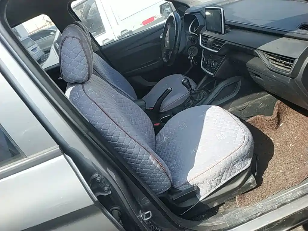 Wuling Hongguang S3 — миниатюра 25