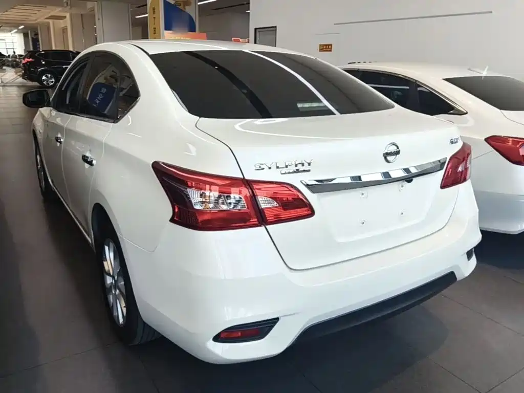 Nissan Sylphy — миниатюра 5