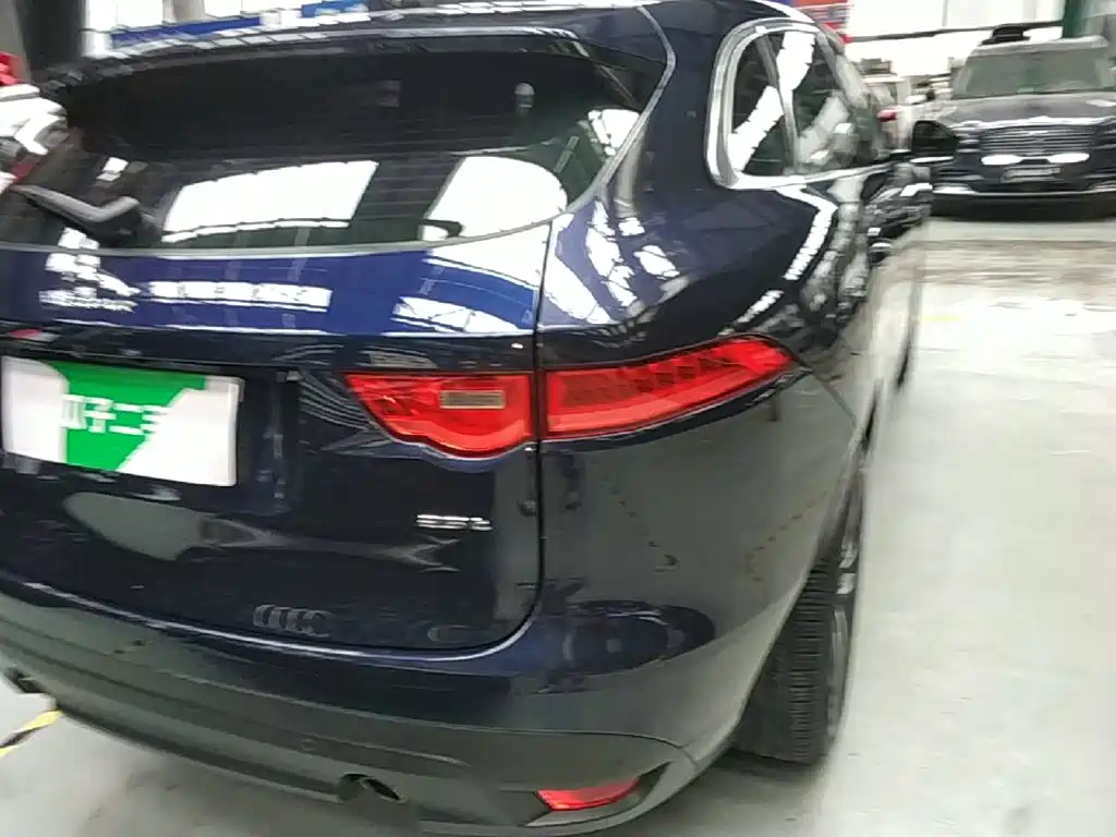 Jaguar F-PACE — миниатюра 8