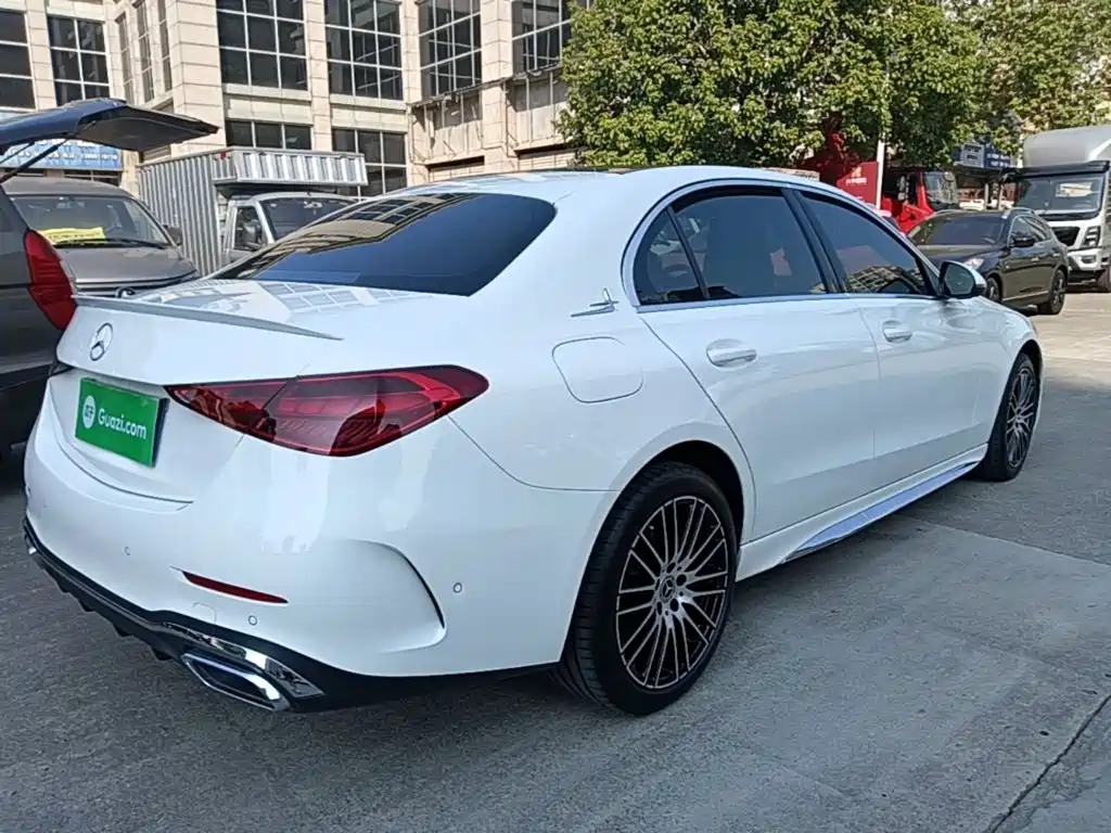 Mercedes-Benz C-Class — миниатюра 7