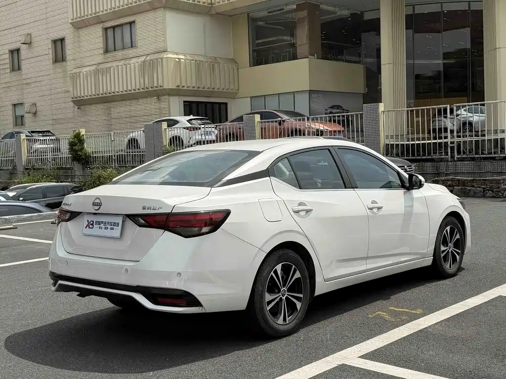 Nissan Sylphy — миниатюра 11