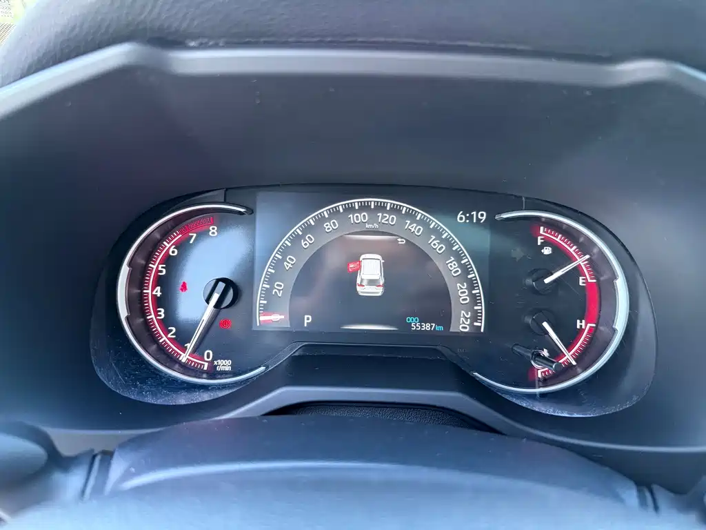 Toyota RAV4 — миниатюра 11