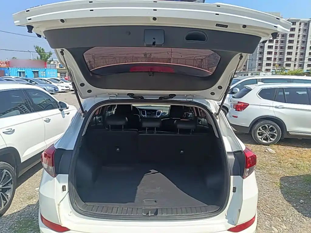 Hyundai Tucson — миниатюра 19