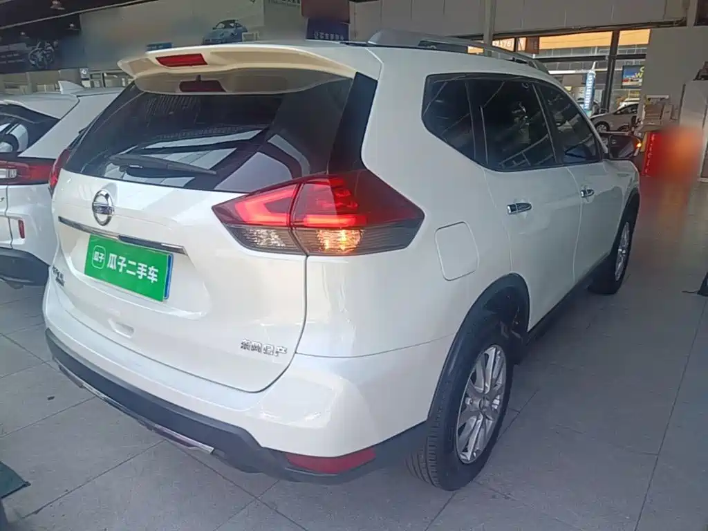 Nissan X-Trail — миниатюра 7