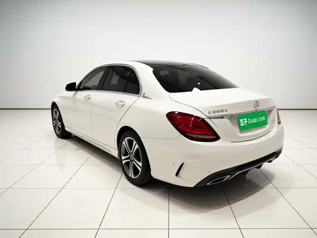 Mercedes-Benz C-Class — миниатюра 4