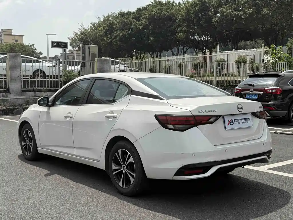 Nissan Sylphy — миниатюра 8