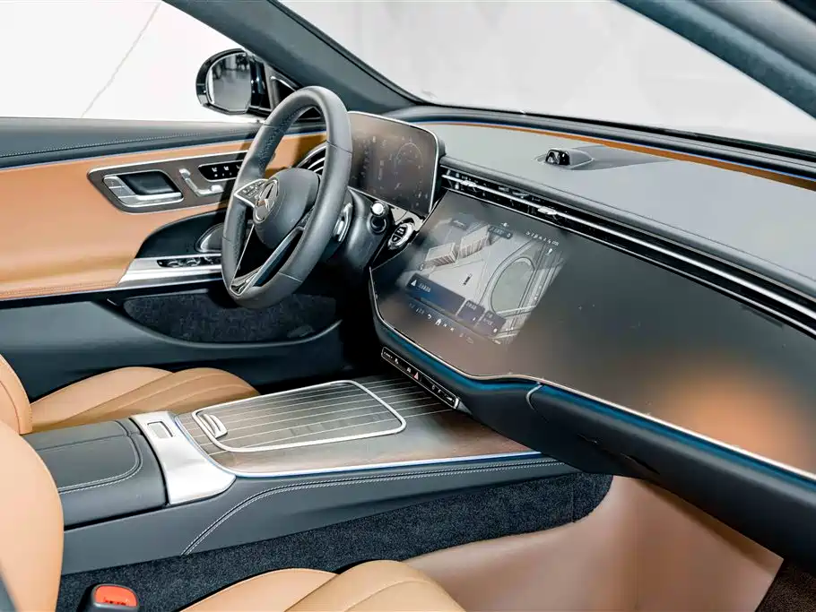 Mercedes-Benz E-Class — миниатюра 18