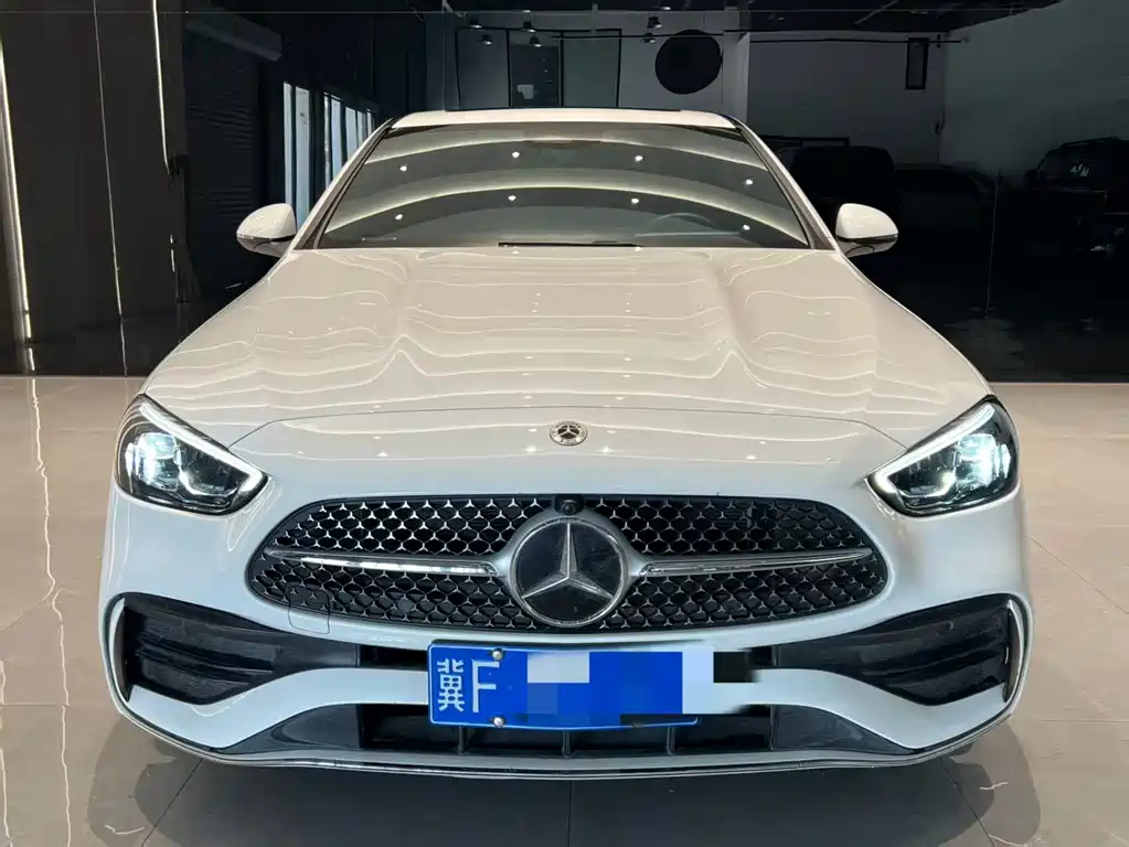 Mercedes-Benz C-Class — миниатюра 2