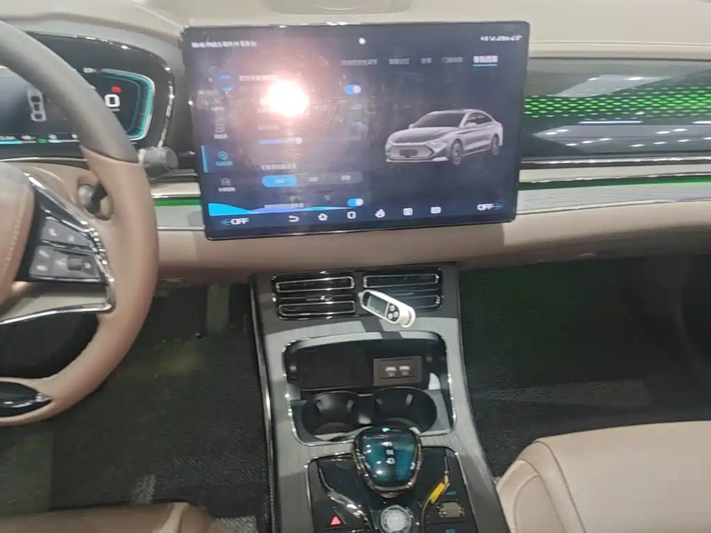 BYD Han — миниатюра 13