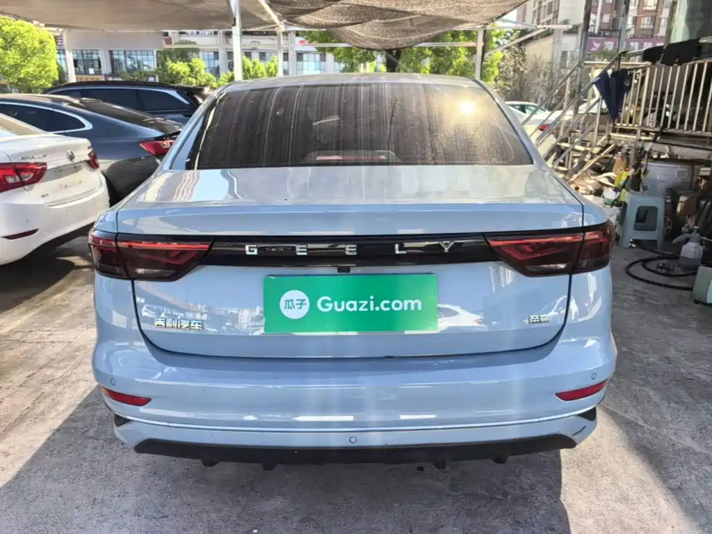 Geely Emgrand — миниатюра 6
