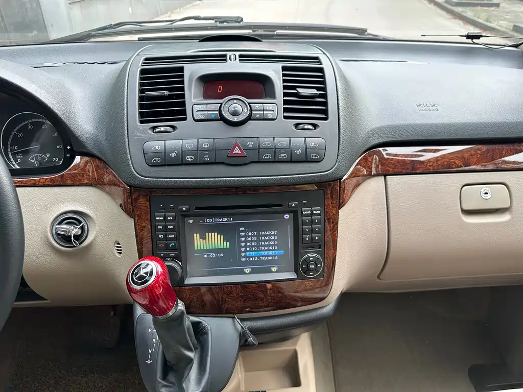 Mercedes-Benz Viano — миниатюра 36
