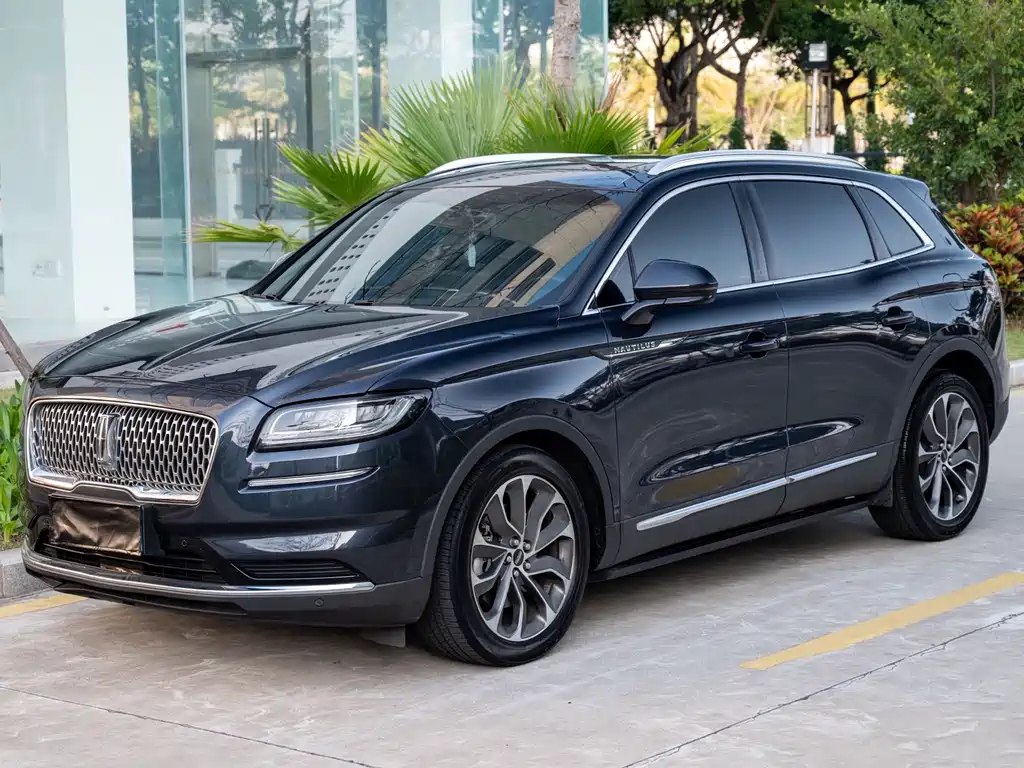Lincoln Nautilus 2021