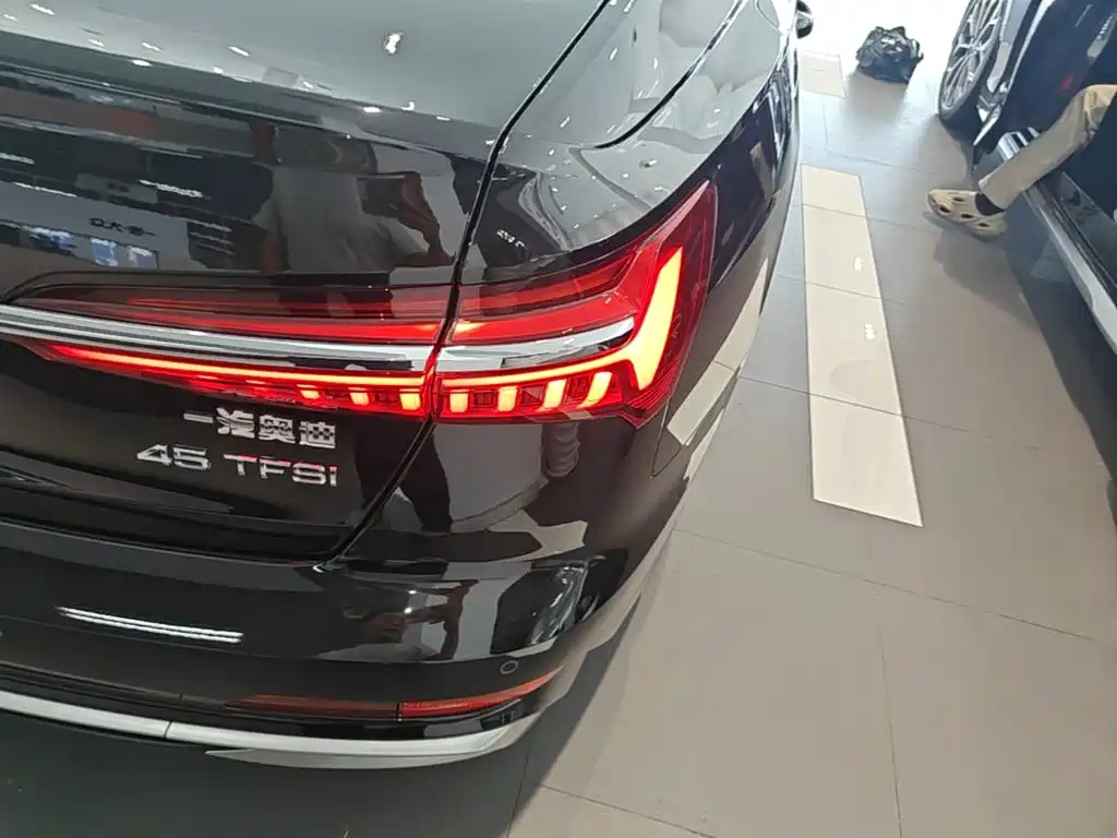 Audi A6L — миниатюра 8