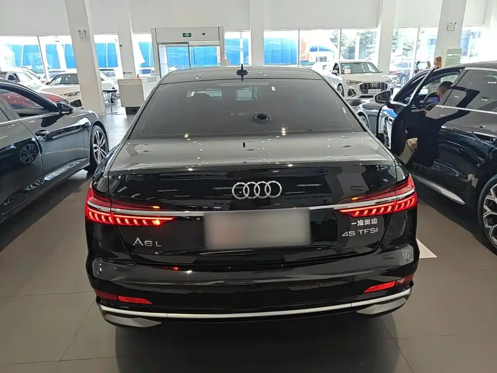 Audi A6L — миниатюра 6