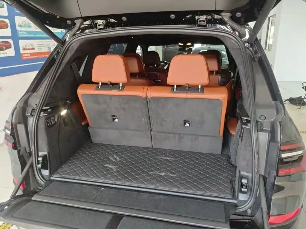 BMW X7 — миниатюра 11