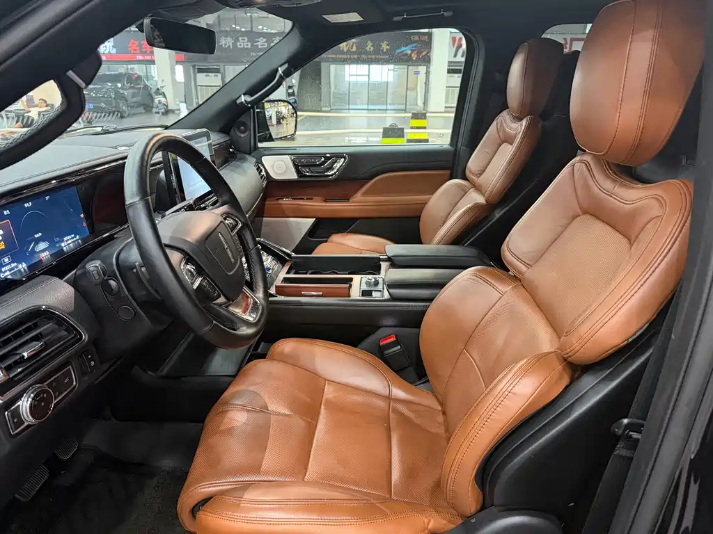 Lincoln Navigator — миниатюра 4