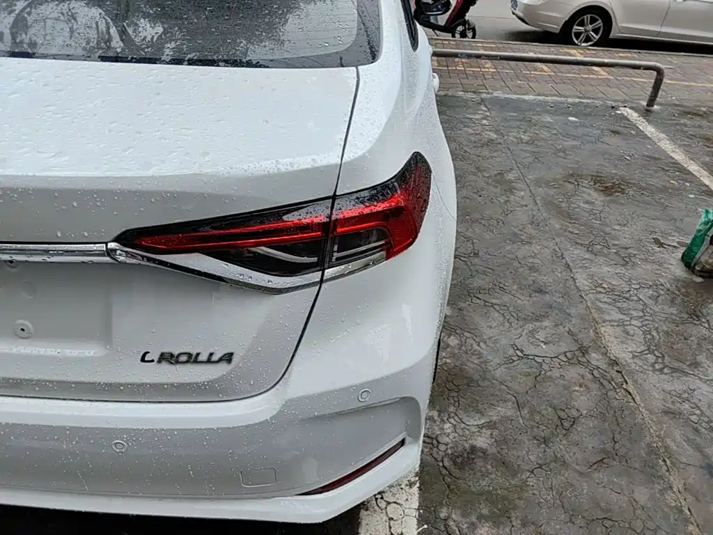 Toyota Corolla — миниатюра 8