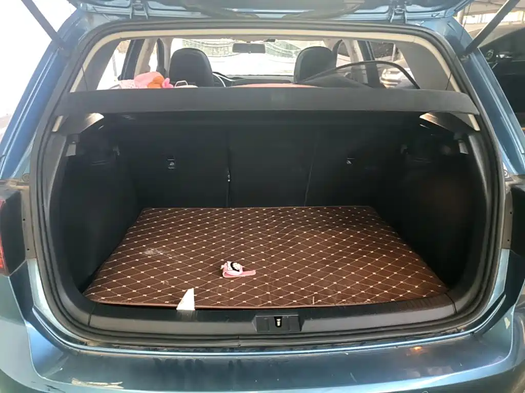 Volkswagen Golf — миниатюра 18