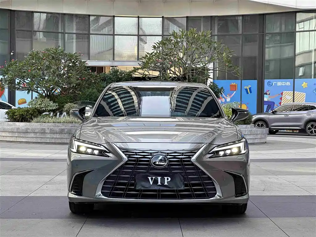 Lexus ES 2025 200 Premium