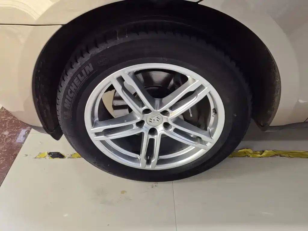 Porsche Macan — миниатюра 23